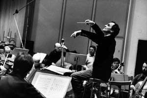 Portrait Charles Dutoit_(1984)_by_Erling_Mandelmann